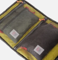 TOPO DESIGNS Global Travel Bag Navy* Backpacks