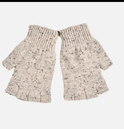 ROBERT MACKIE Mitten Donegal Eske* Gloves • Beanies • Scarves