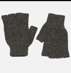 ROBERT MACKIE Mitten Donegal Macean* Gloves • Beanies • Scarves