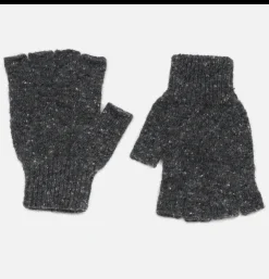 ROBERT MACKIE Mittens Donegal Unshin* Gloves • Beanies • Scarves