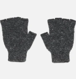 ROBERT MACKIE Mittens Donegal Unshin* Gloves • Beanies • Scarves