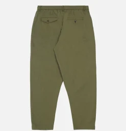 UNIVERSAL WORKS Pleated Track Pant Olive* Trousers