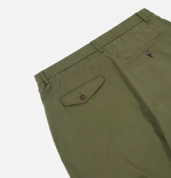 UNIVERSAL WORKS Pleated Track Pant Olive* Trousers